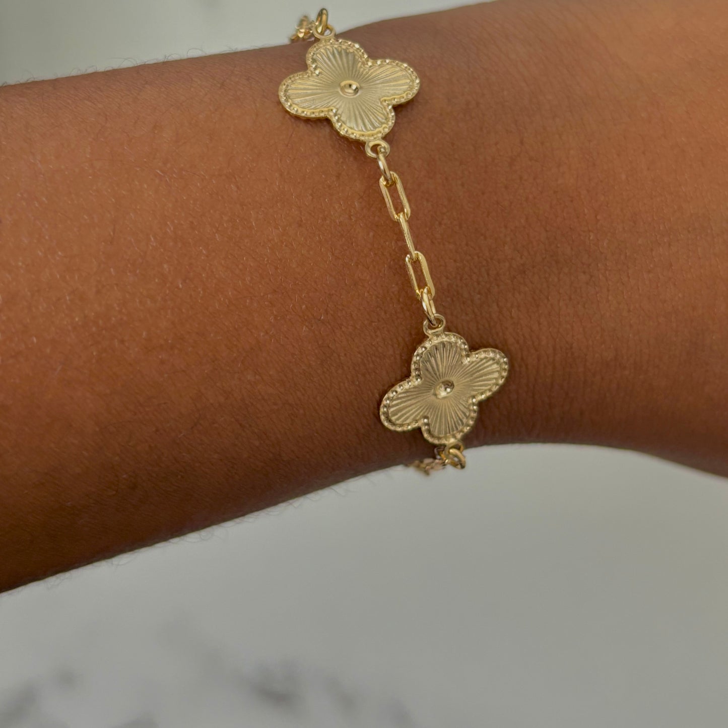 Ava Paper Clip Clover Link Bracelet-18k Gold Filled