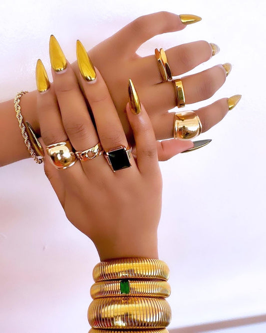 Dainty vs. Bold: Which Summer Jewelry Style Fits Your Vibe?