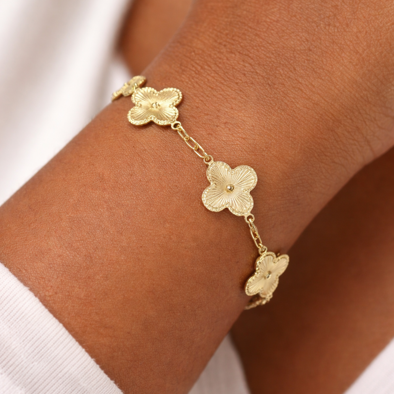 Ava Paper Clip Clover Link 18k Gold Filled Bracelet