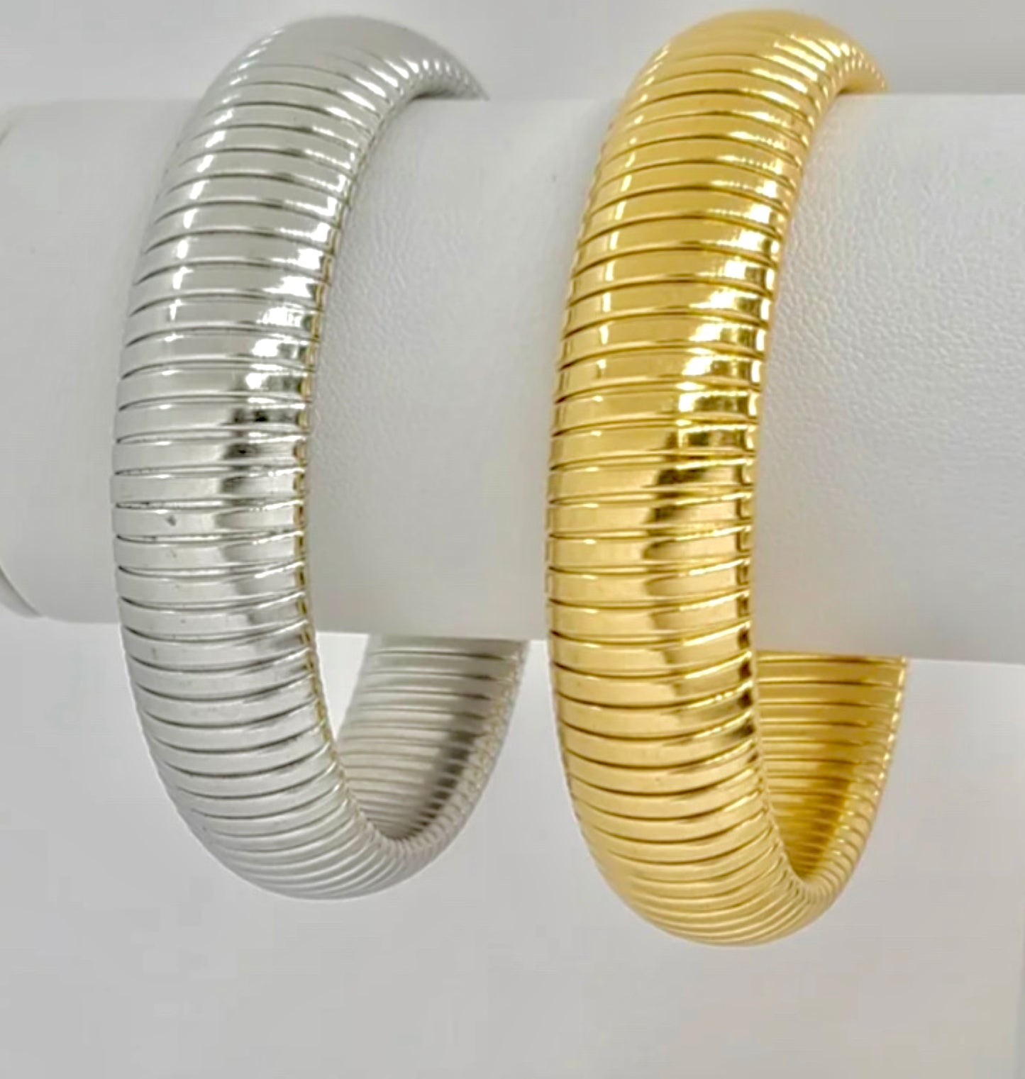 Chardae Chunky Bangle-Silver