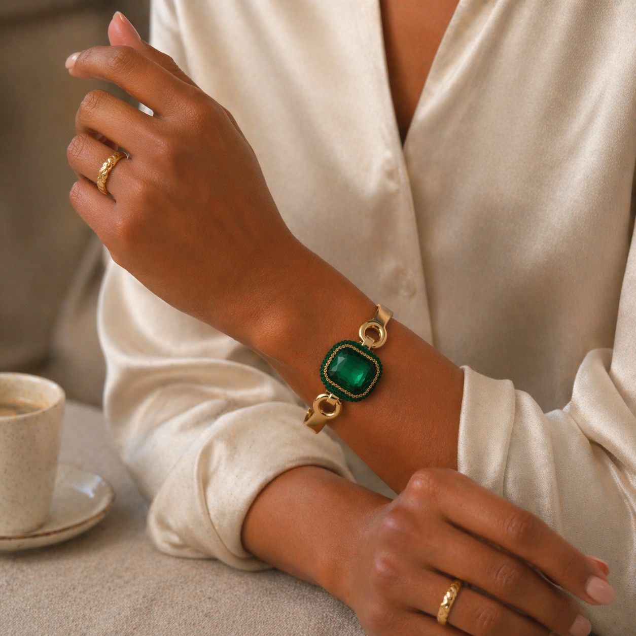 Nya 18k Gold Plated Chunky Bangle
