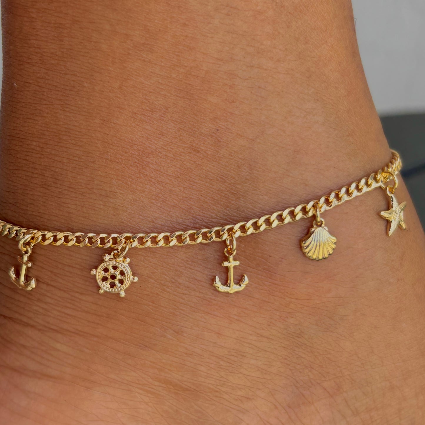Luna Curb Link Charms Anklet