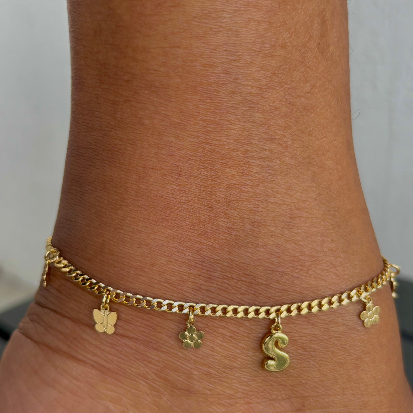 Initial Charm Curb Link Anklet
