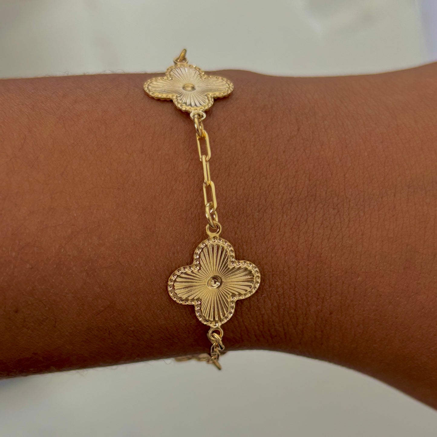 Ava Paper Clip Clover Link Bracelet-18k Gold Filled